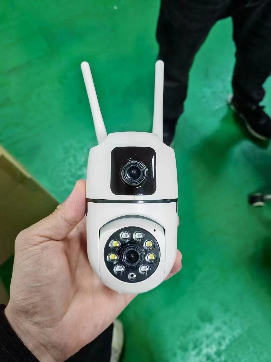 4MP UHD V380 APP Dual Lens E27 – Smart Home Windows App Bewertung und Preis